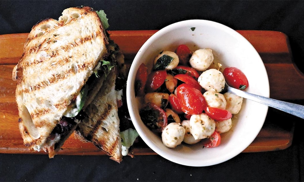 Product image for Fratello's Catering $5 off any purchase of $25 or more