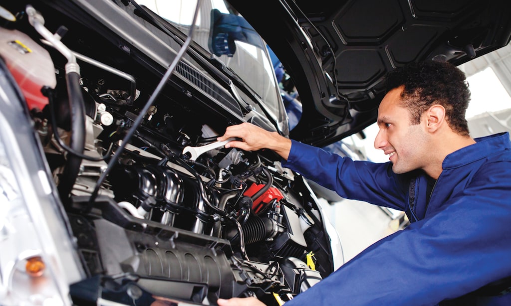 Product image for Canton Lube Express $10 OFF ANY OIL CHANGE 