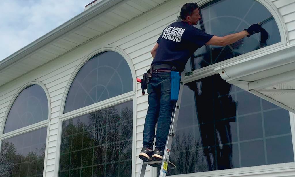 Product image for BLUE OCEAN WINDOW CLEANING 10% OFF first cleaning.