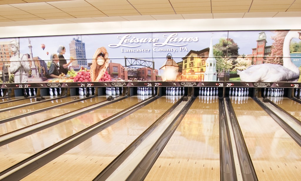 Product image for LEISURE LANES Free game of mini golf. 