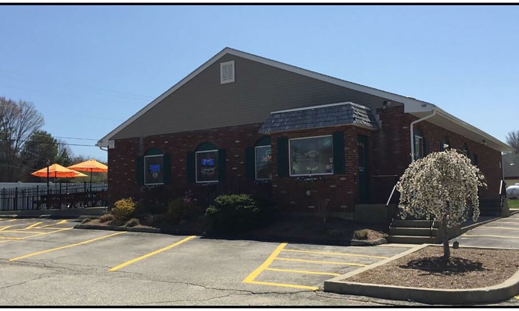 Product image for Fennagains Irish Pub & Restaurant $15 For $30 Worth Of Casual Dining