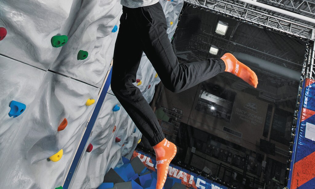Product image for Sky Zone - Cheektowaga $19.99 For 2 90-Minute Jump Passes (Reg. $39.98)