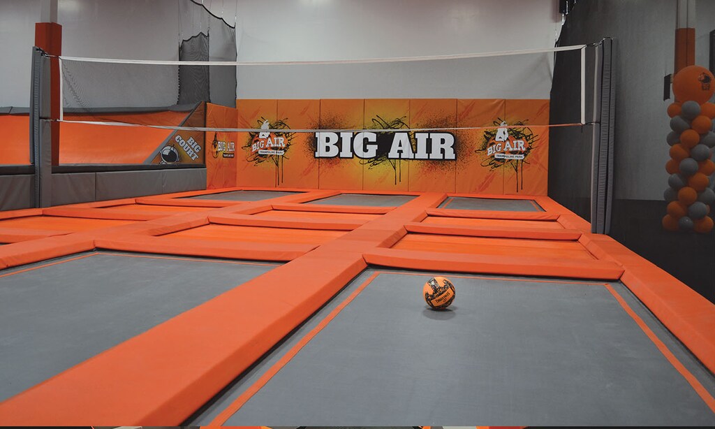 Product image for Big Air Trampoline Park $40 For 1-Hour Passes For 4 People, Large Pizza & Pitcher Of Soda (Reg. $80)