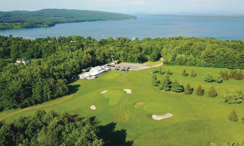 Product image for Westport Country Club $120 For 18 Holes Of Golf For 4 People With Carts (Reg. $240)