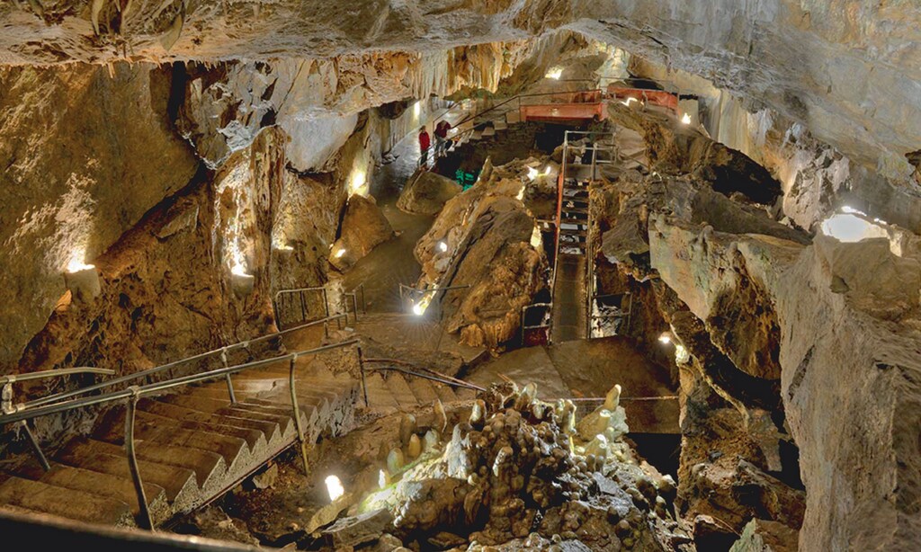 Product image for Crystal Cave $35 Guided Crystal Cave Tour For 2 Adults & 2 Children (Reg. $70)